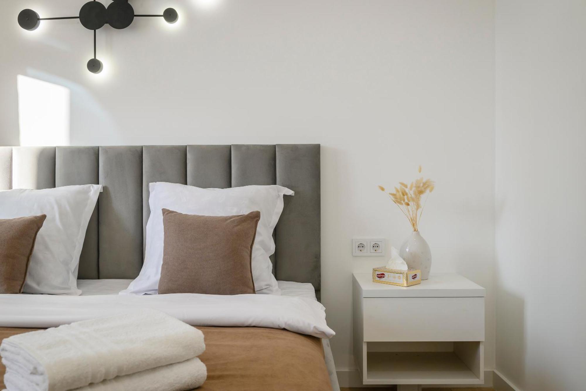 5 New Business-Class Apartments R-House Near Mega Almatý Exterior foto
